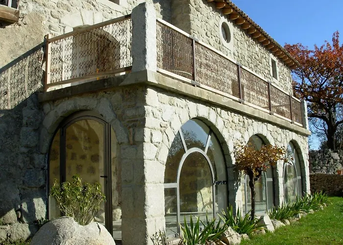 فندق مبيت وإفطار Mas Nouveau D'hotes Genolhac